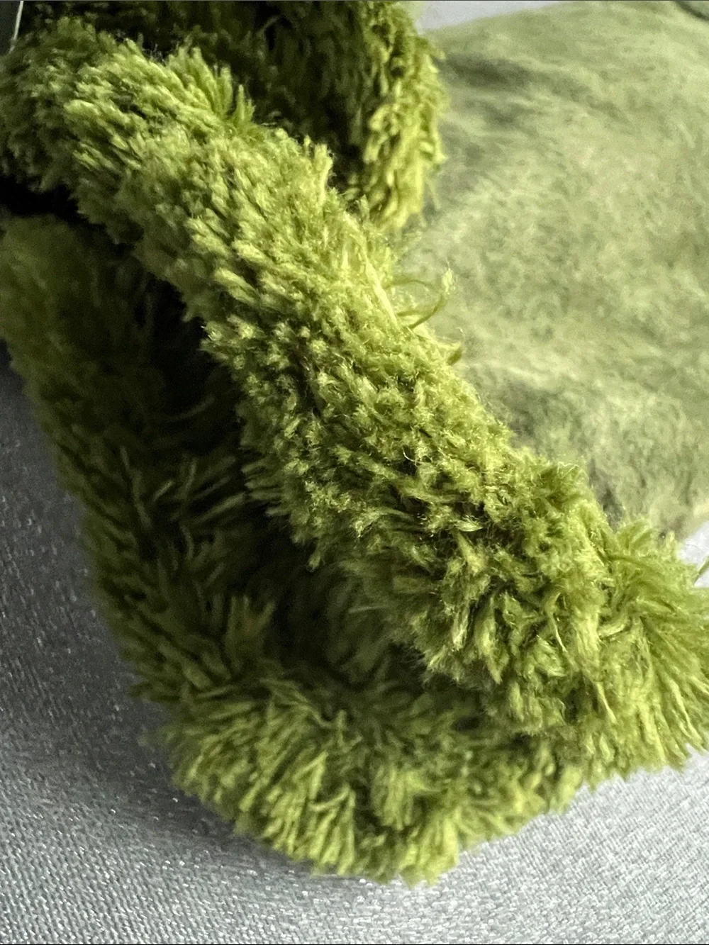 isotoner | Olive Green Suede Gloves with Plush Fringe Cuff #883J4 NWT Size M